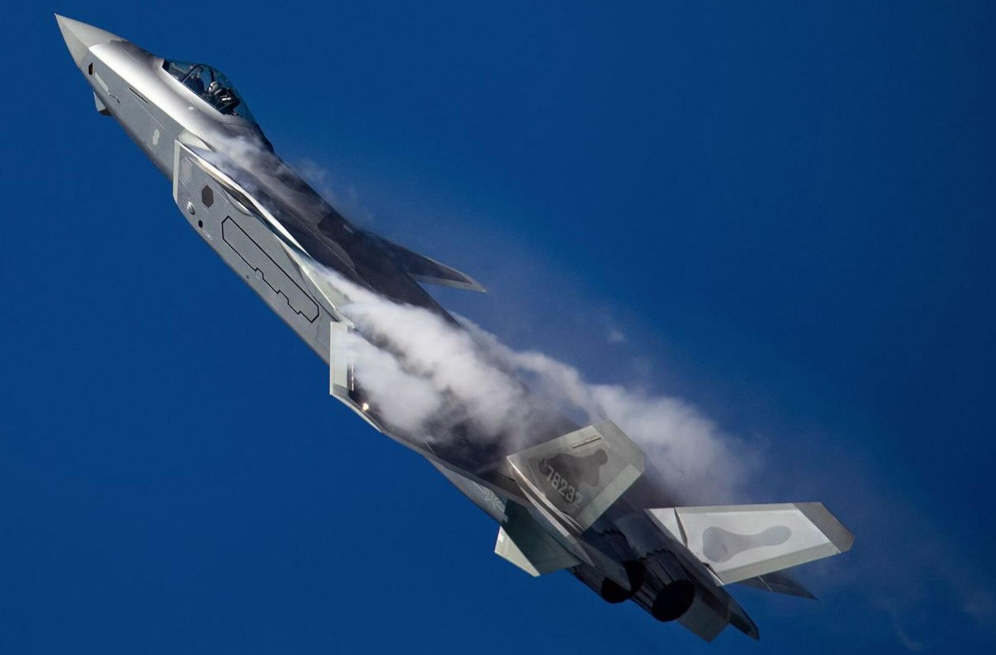 模拟对抗,f22与歼20一较高低,f22又输了?