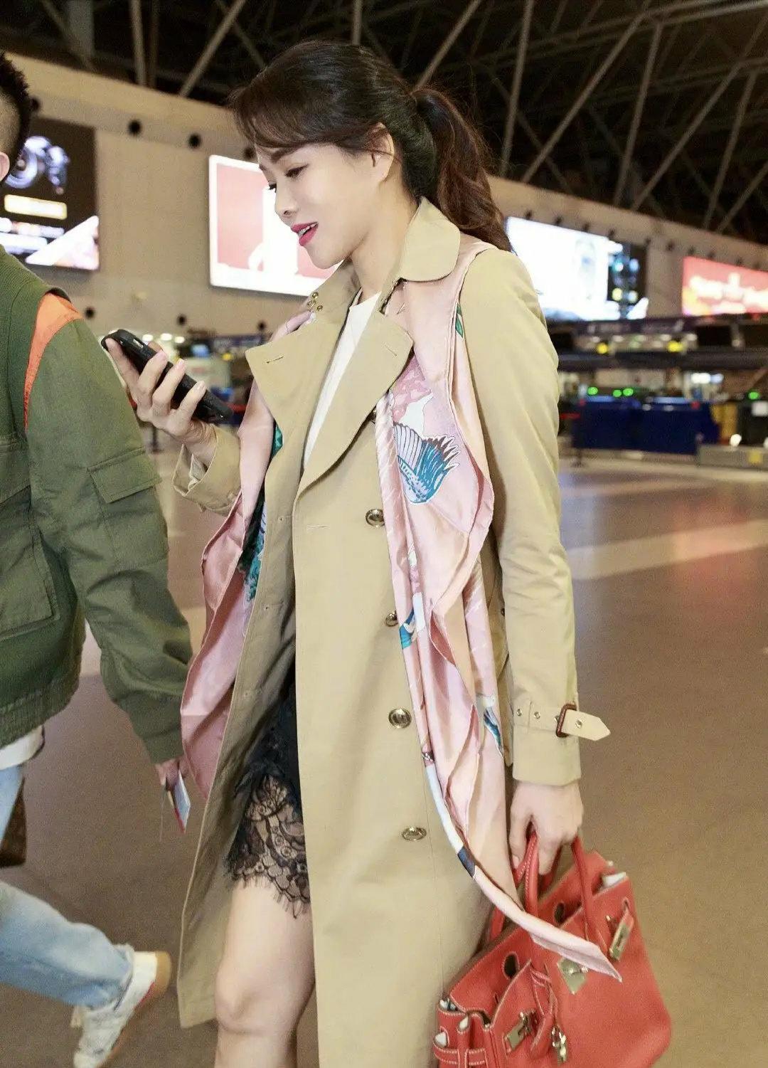 看了伊能静的穿搭才明白,"年龄"并不是问题,时尚面前人人平等