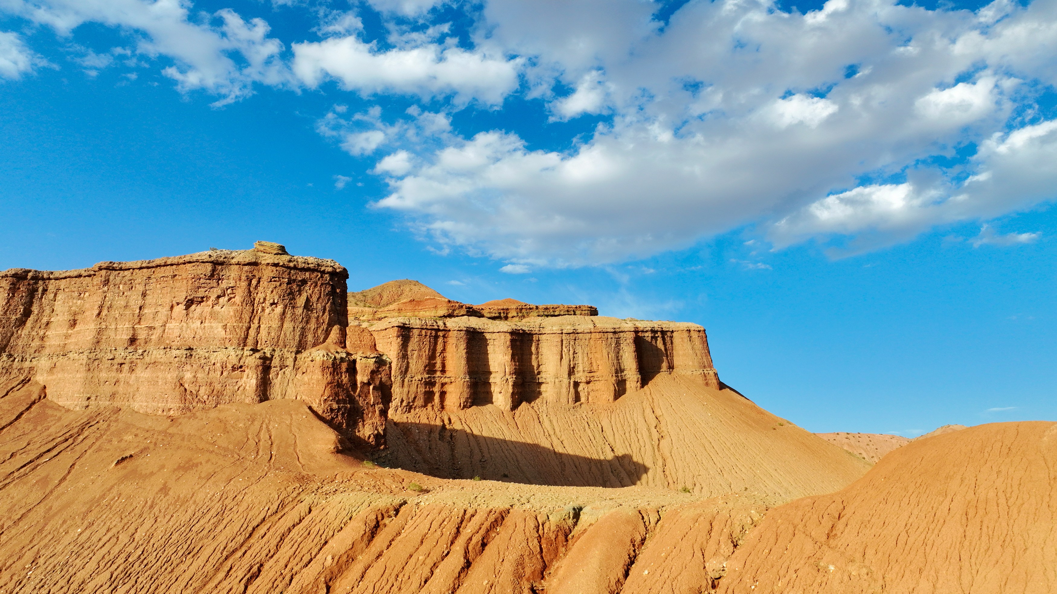 走进甘肃张掖"外星谷"