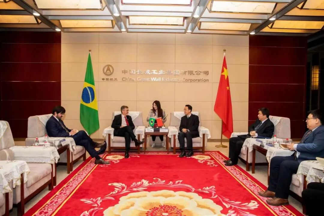 胡忠民董事长会见巴西航天局局长