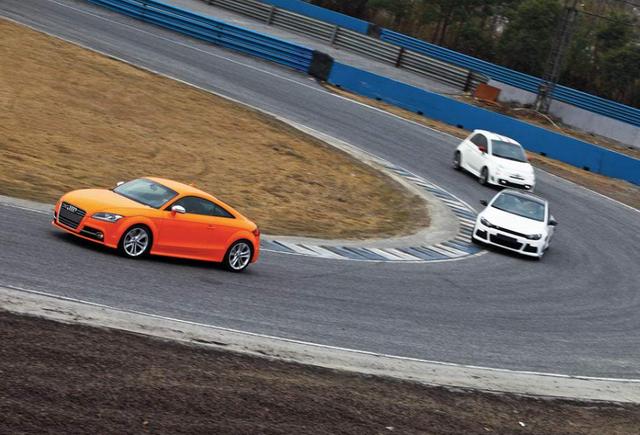 手动挡转弯怎么减速和换挡