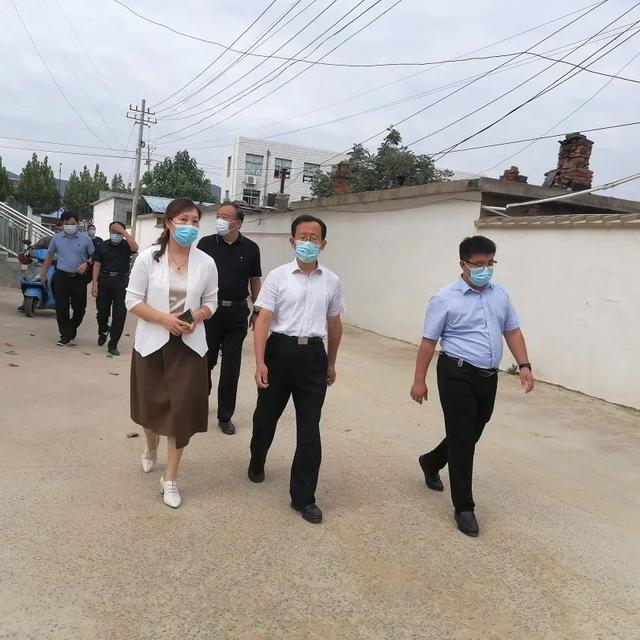 岱岳区人大常委会主任徐永涛到道朗镇卫生院调研疫情防控工作