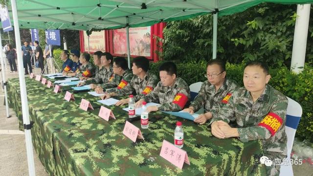 防汛保安绷紧弦 众志成城筑防线