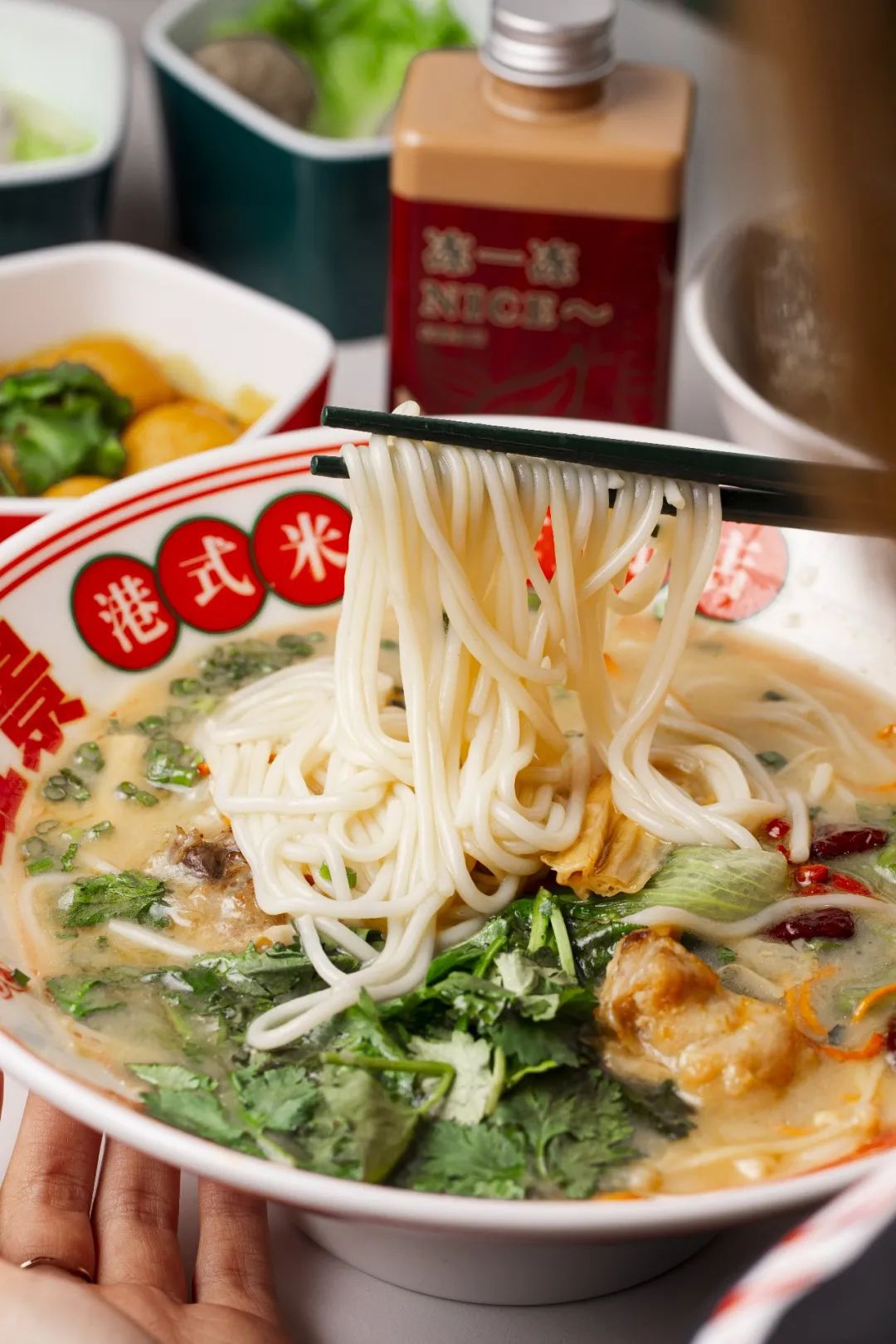 「港式小锅米线」来了!22种浇头,只要19.9元!