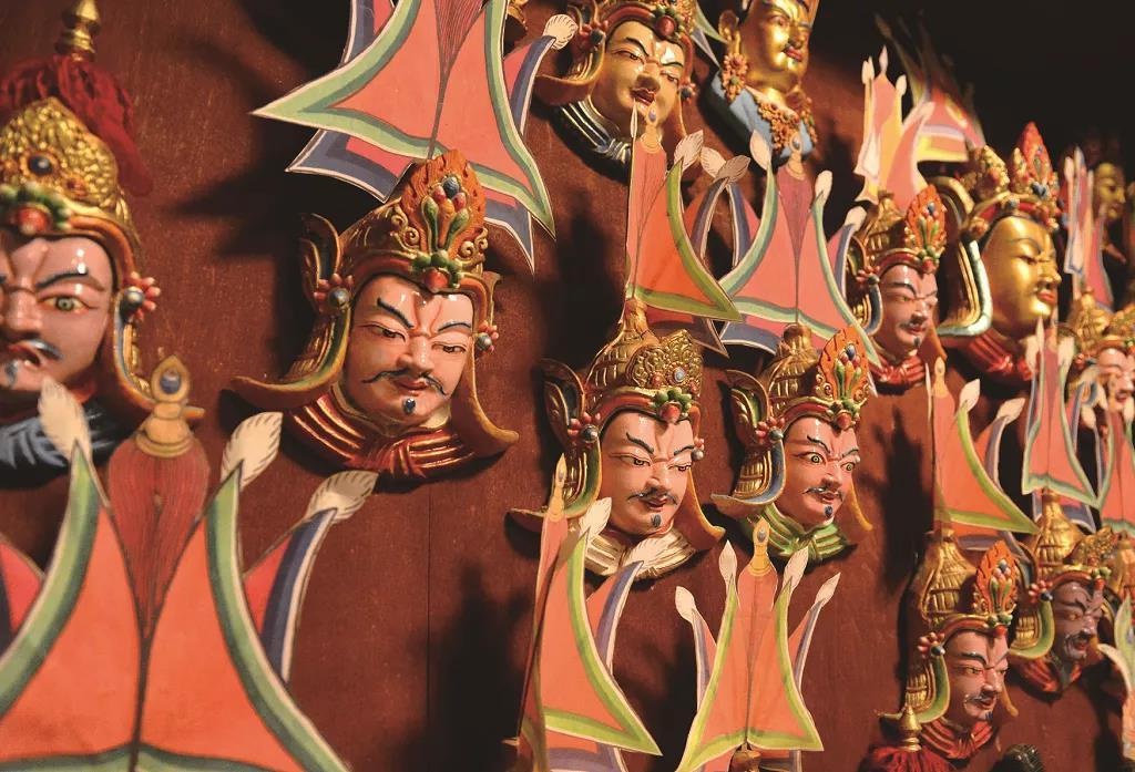 潘鲁生:每日一物|四川新龙藏式药泥面具