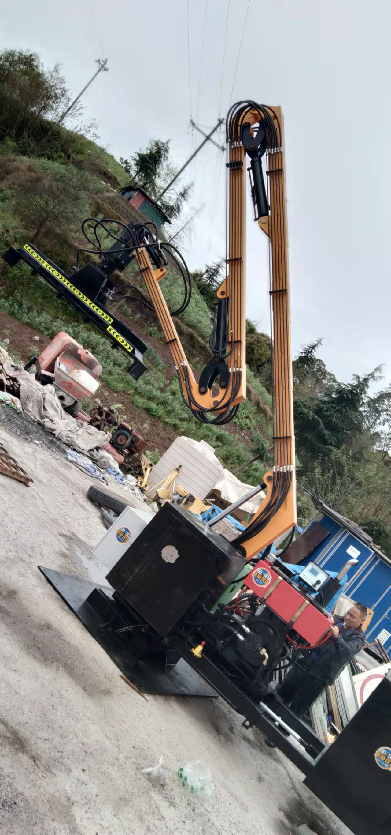 生产绿篱修剪机高速公路上用的大型绿篱机树木修剪设备