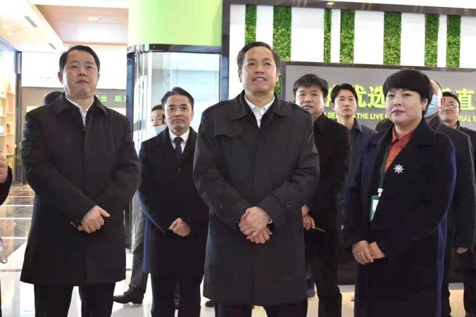 刘晓洪调研江陵县农业企业