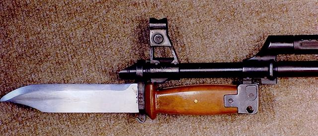 尖锋铁刃:苏联/俄罗斯 akm刺刀,所有多用途刺刀的共祖