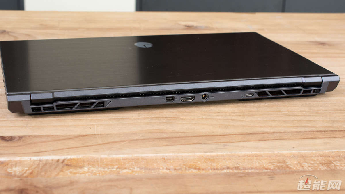 雷神911 p1游戏笔记本电脑评测:这是新世代的4k光追游戏本