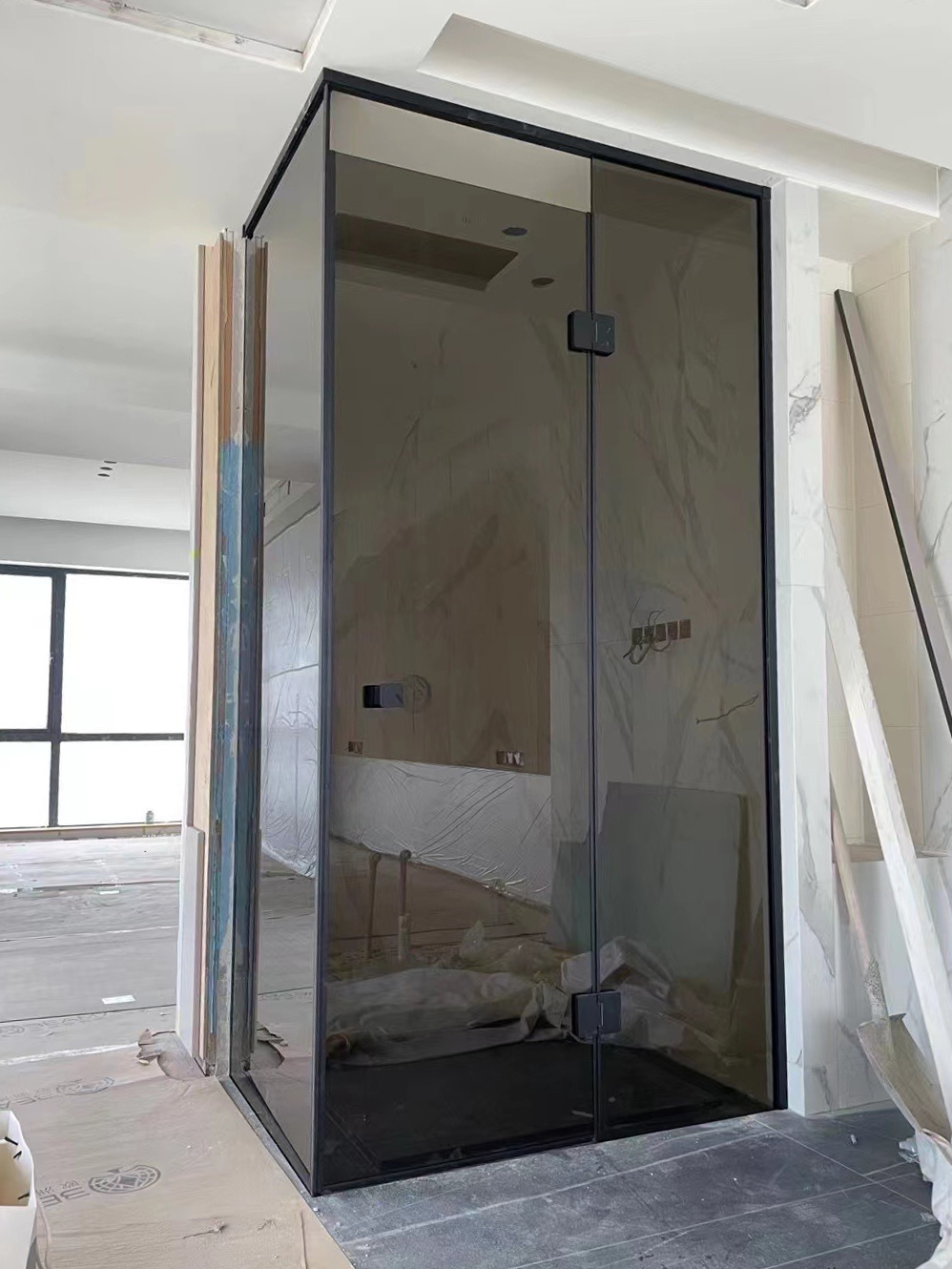 高奢灰玻淋浴房|霸道总裁风带来沉稳高级感