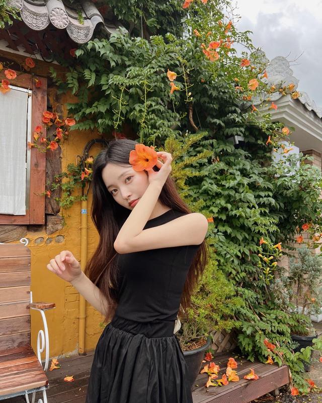 女友感十足!韩国正妹金娜熙:侧脸超美!