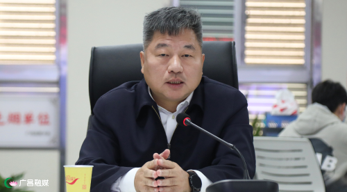 吴自胜,王峰视察县融媒体中心工作