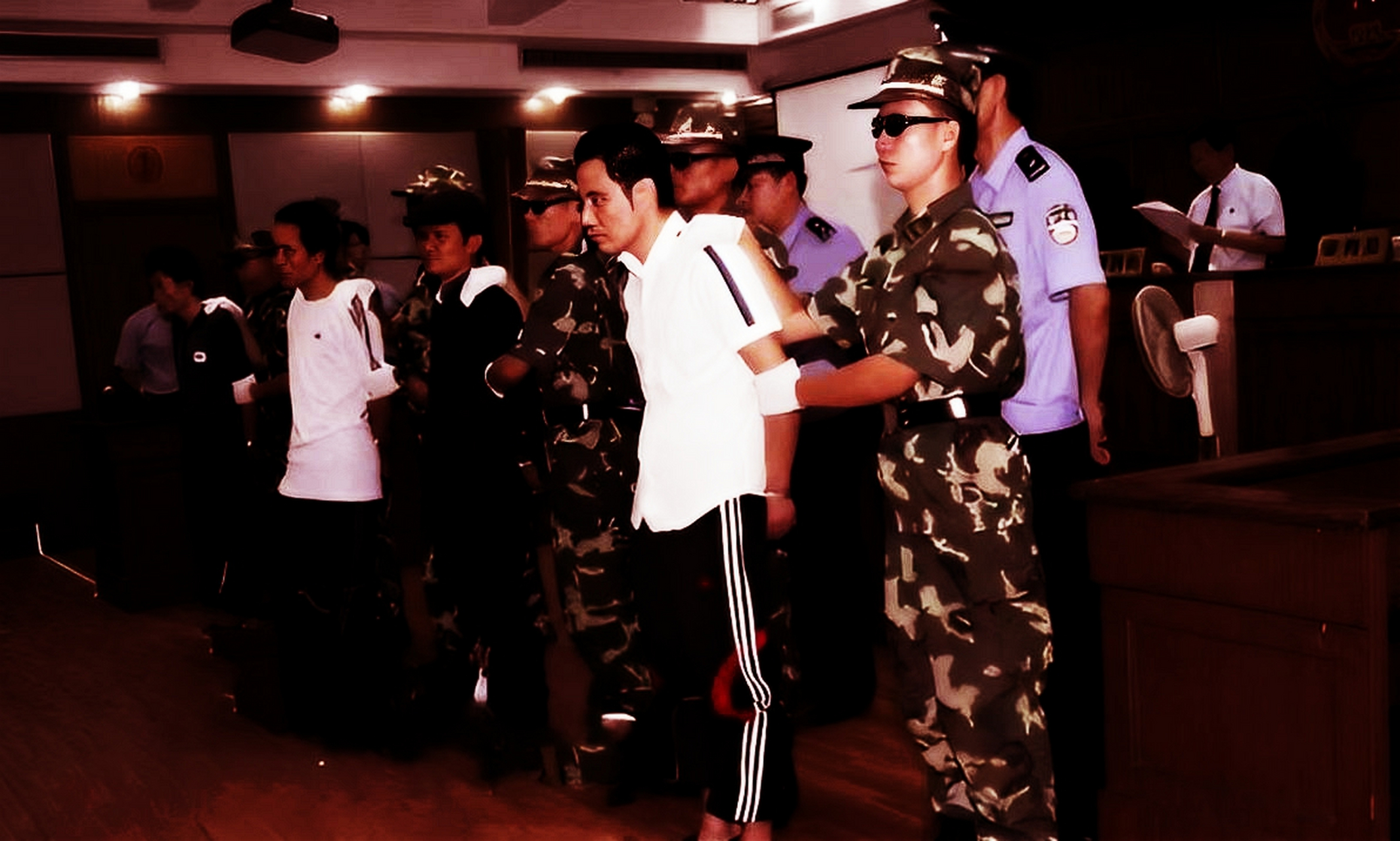 2009年,毒贩刘达成被押往刑场执行死刑