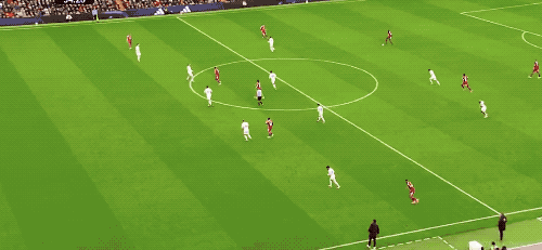 英超-加克波破门萨拉赫点射 利物浦2-2曼联_姆贝莫马奎尔进球_英超利物浦曼联双红会比分