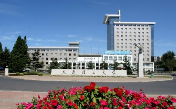 大连理工大学环境怎么样?又是一年春来到,连理芳依然!