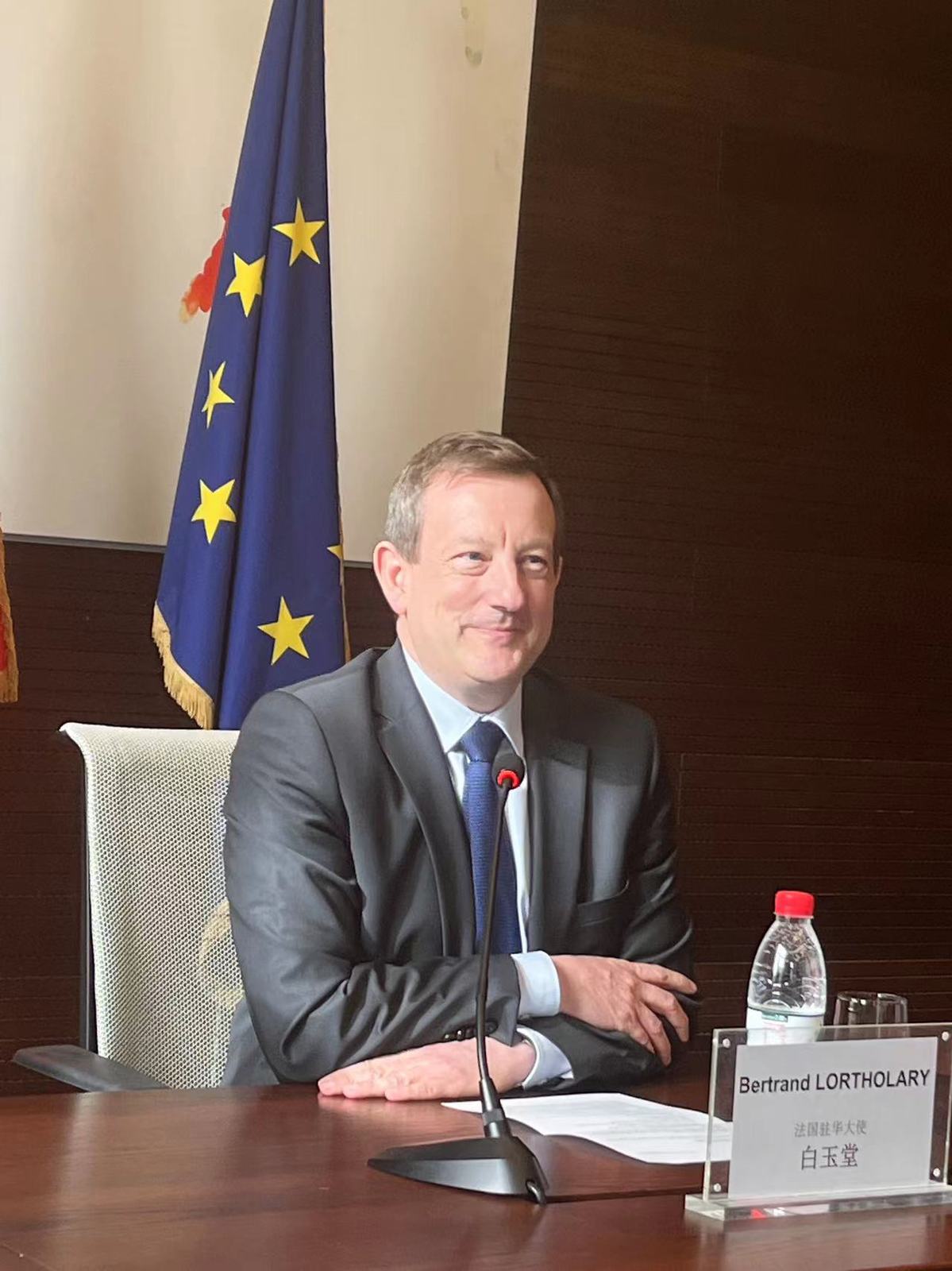 法国驻华大使:法中友谊非常宝贵