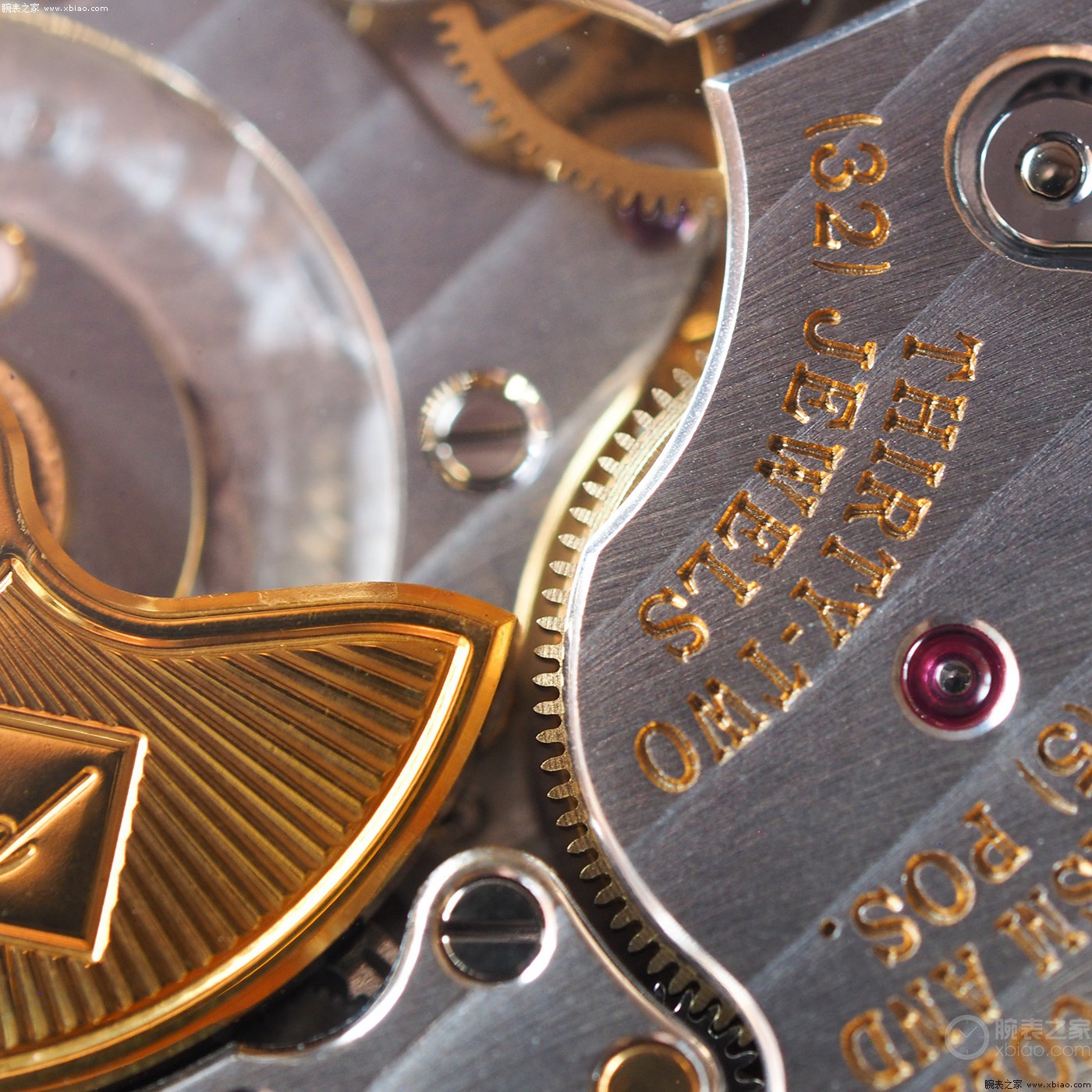 为什么说,萧邦机芯,可以媲美百达翡丽?