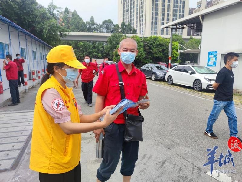 南沙黄阁镇开展反邪宣传进企业活动