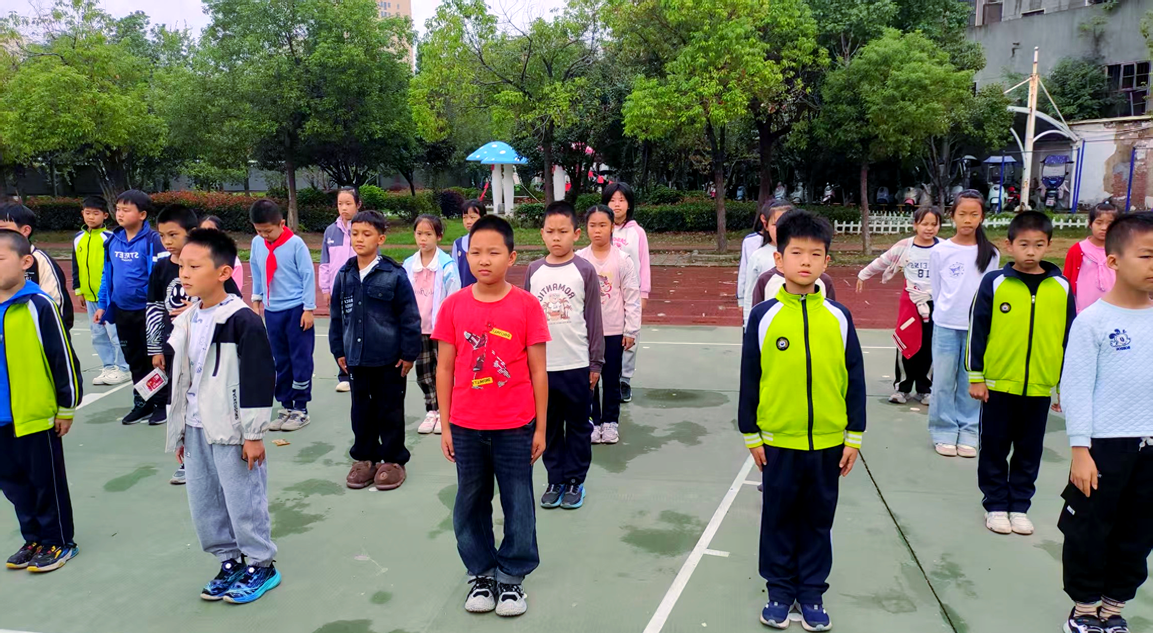 阳逻街第二小学二年级的活力课后体育活动
