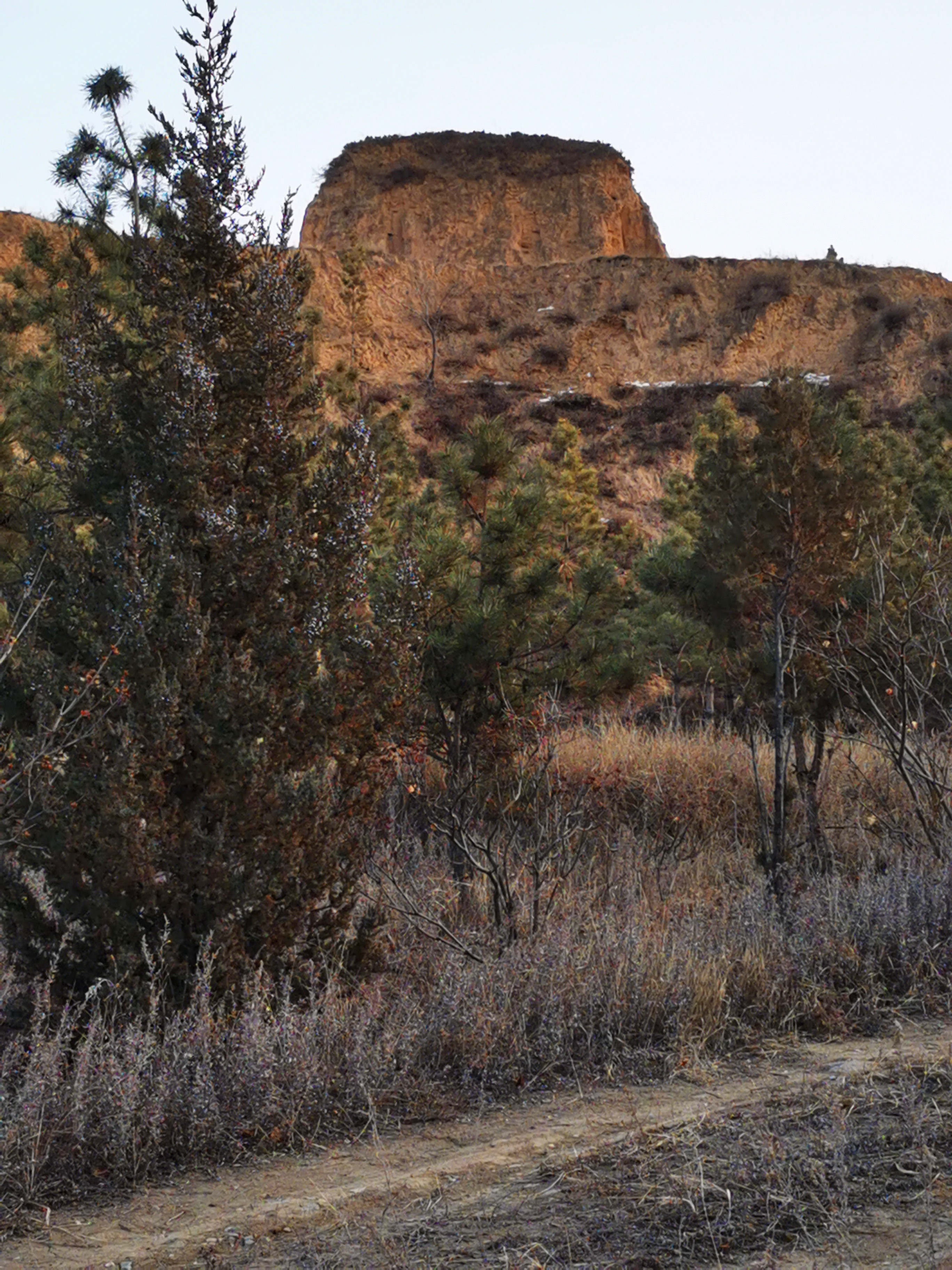 新广武村,一座古长城脚下的屯兵城堡,有"金斗银簸箕"之称