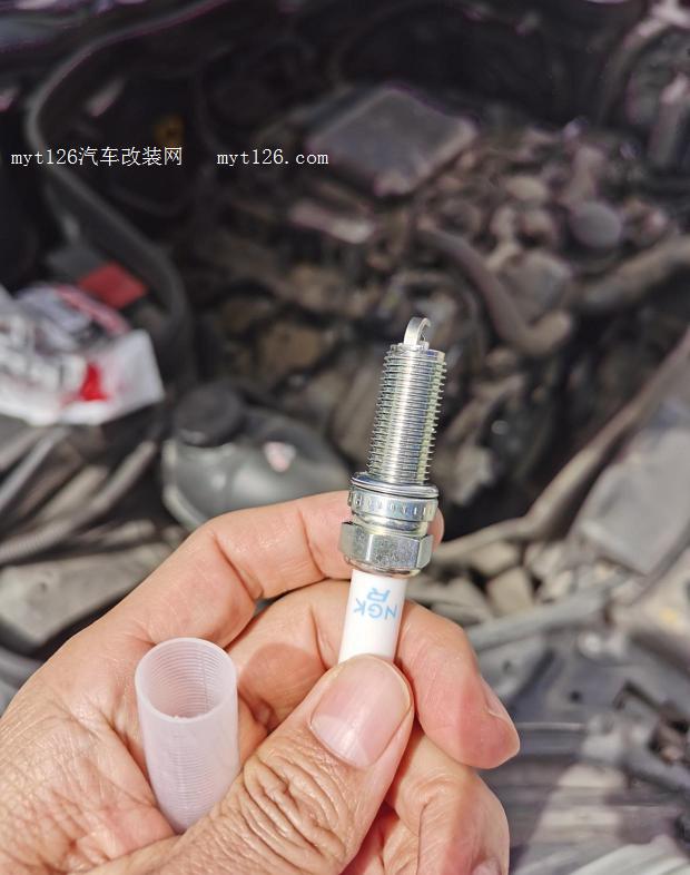 奔驰e300l火花塞的更换周期是多久?