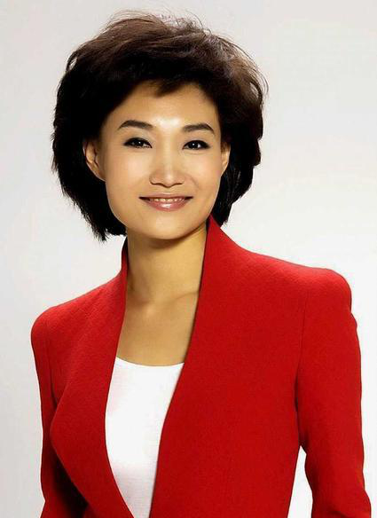 李梓萌的书法非常漂亮,人见人爱,网友叫苦:她不让人看!
