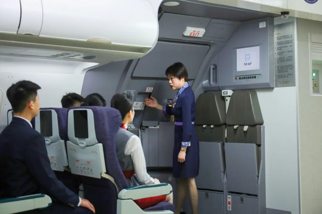 在西航|空中乘务专业:3亿元打造实训中心,培训服务能力达"5a"等级