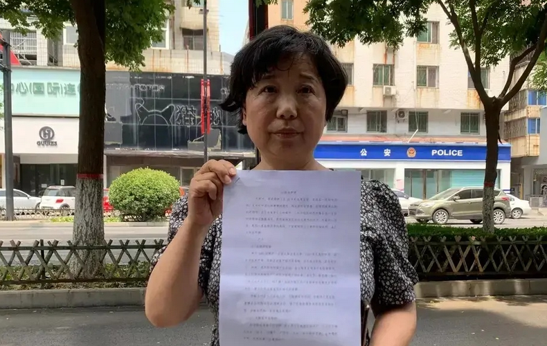 許敏閨蜜曝出猛料,許敏,杜新枝串通一氣?只為收割網友韭菜