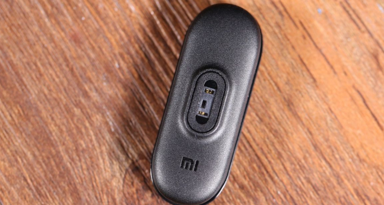 小米手环3充电没反应