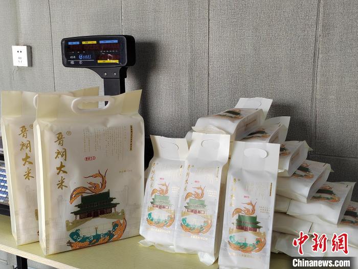 金秋稻飘香 山西晋祠大米丰收忙