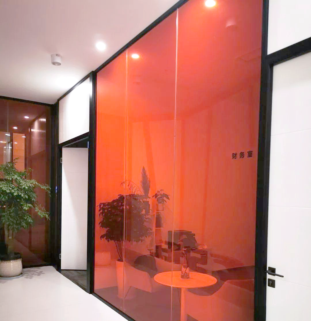 智能调光玻璃:保护隐私与节能环保的理想选择