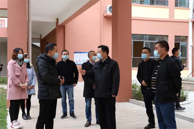 邓继红率队督导疫情防控工作