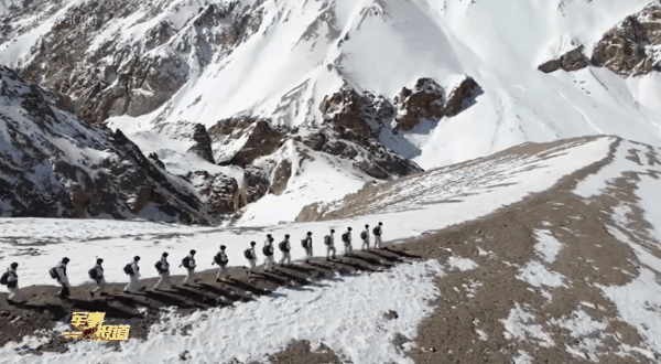 氧量不足平原一半 紫外线强度高出平原60% 被称为"生命禁区" 巡逻路上