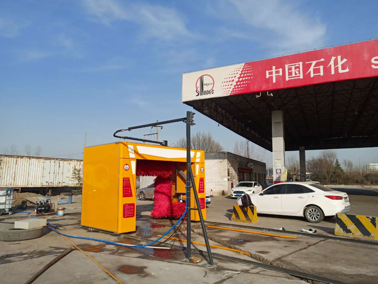 热烈庆祝卡乐仕全自动洗车机入驻河南濮阳石化加油站!