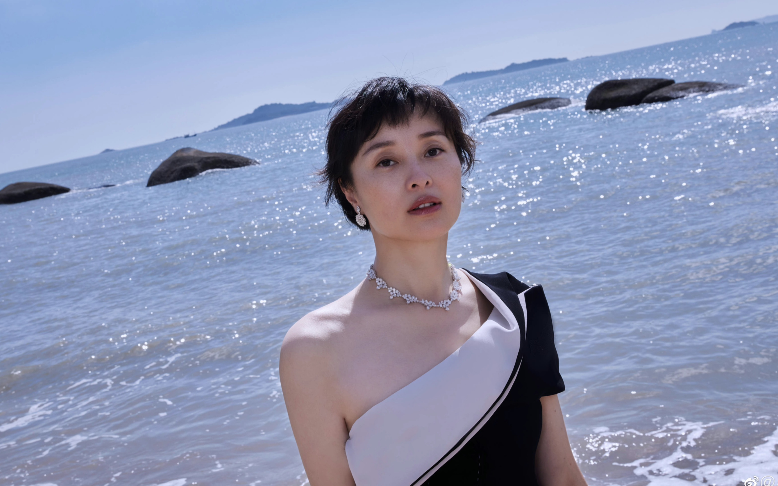 吴越:不结婚,不生娃,靠"演"成为人生赢家