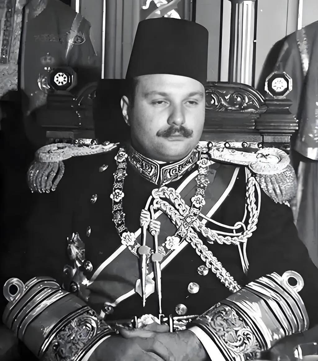 法鲁克:少年王的偷窃技艺与秘密生活