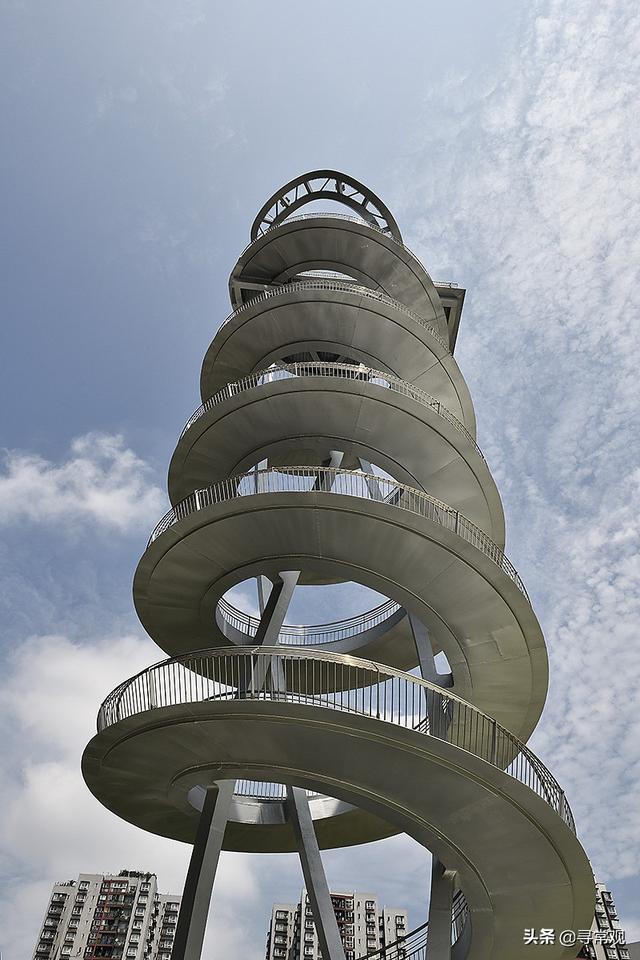 螺旋天梯还是"烤面筯"?目测九龙坡这个建筑要火