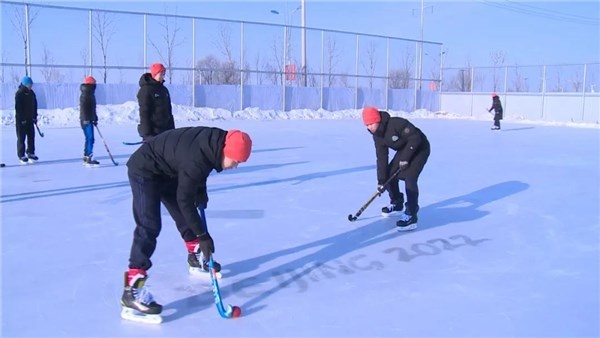 内蒙古男子曲棍球队冰上曲棍球迎冬奥