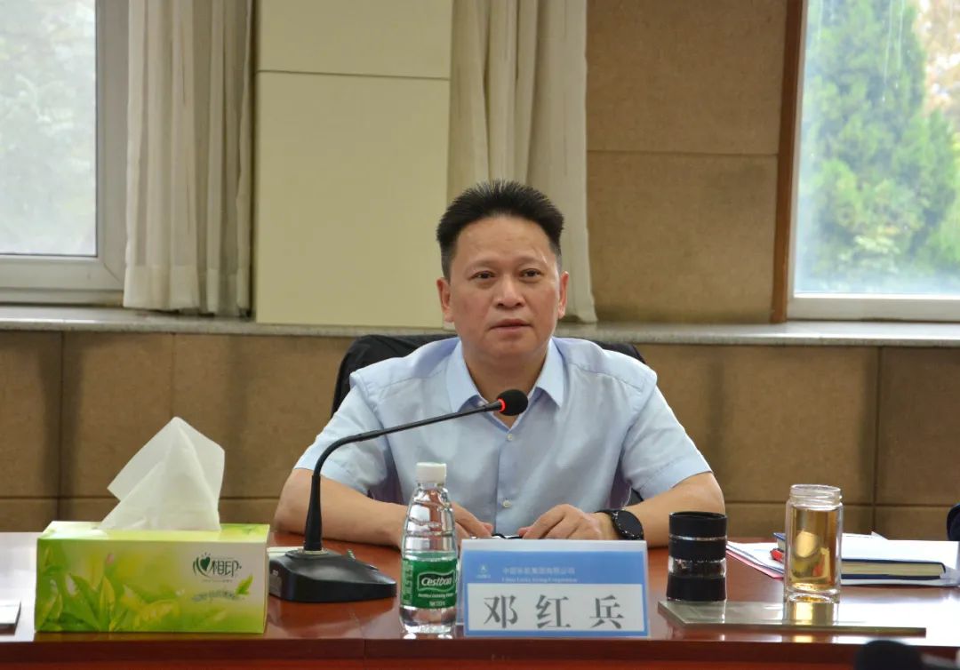 邓红兵出席乐凯融入航天科技集团十周年座谈会