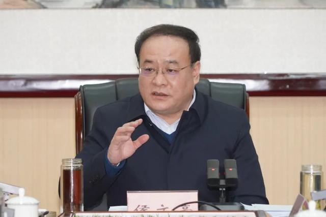 新绛县委书记侯文亮主持召开县委农村工作领导小组会议