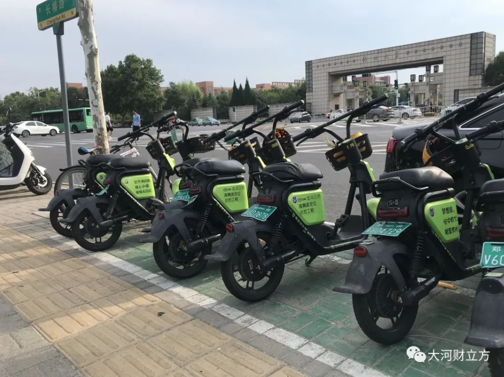 三面合围郑州,"转正难"的共享电动车骑向何方?丨极刻