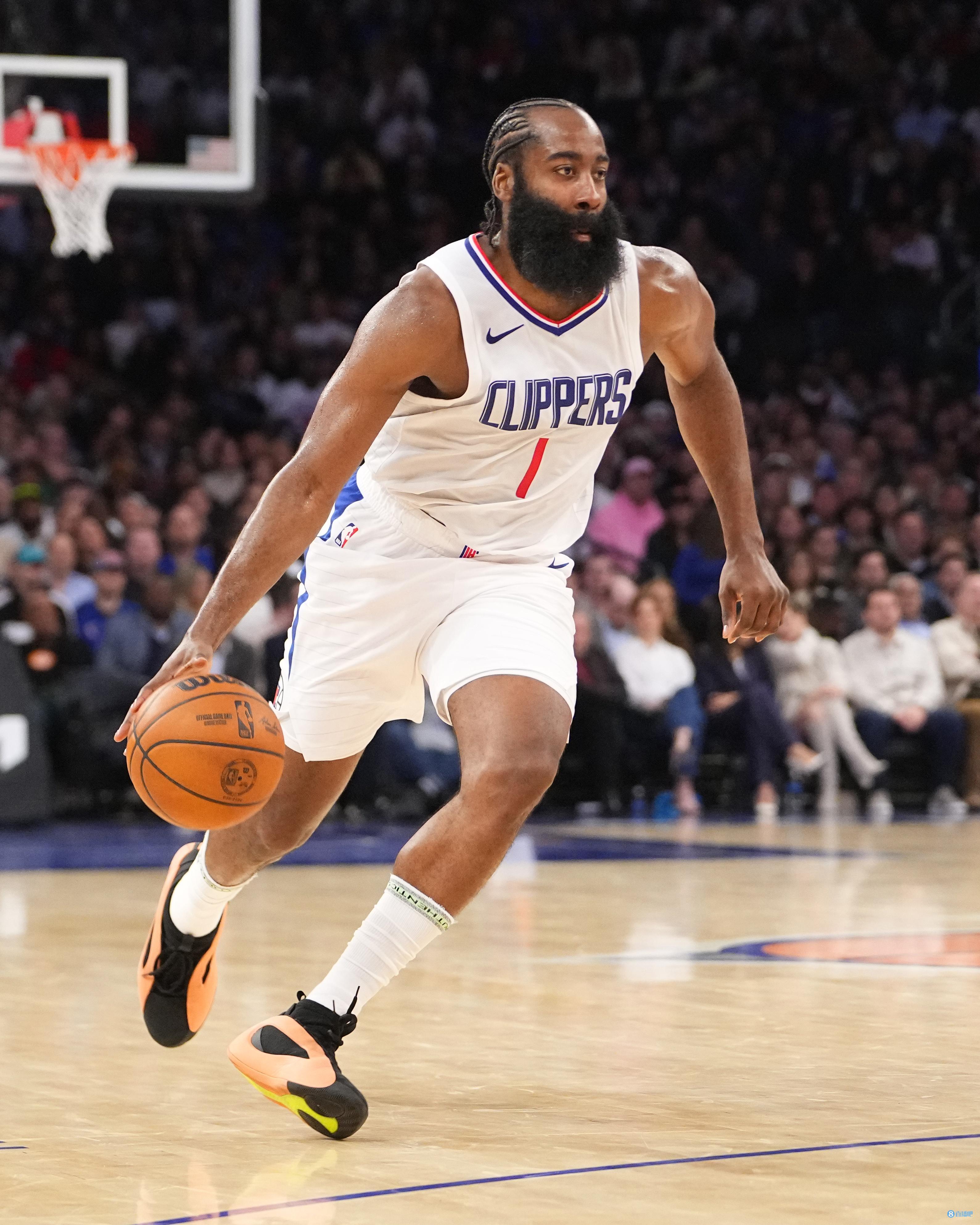 卢:哈登为融入球队做了太多 我们必须要让他做自己