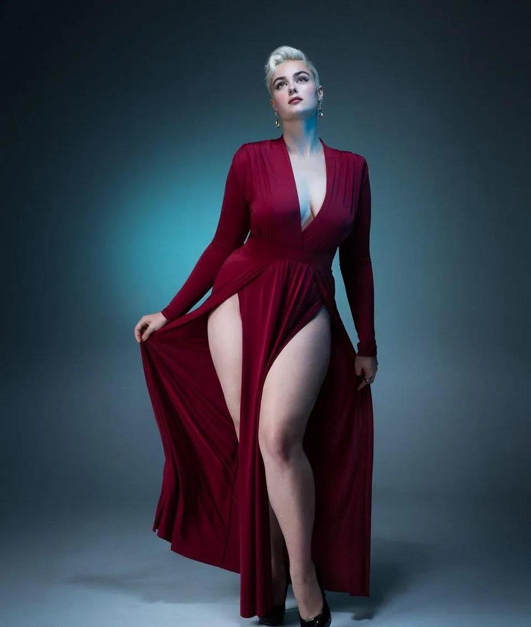 斯特凡妮娅·费拉里奥(stefania ferrario)体重160斤,澳大利亚大码