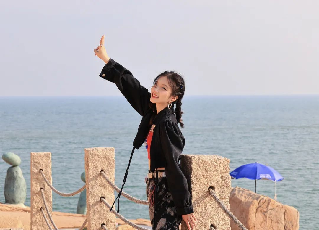 sufe首届"阅读之星"王菁菁 | 孤勇者:敬所有被流放的神