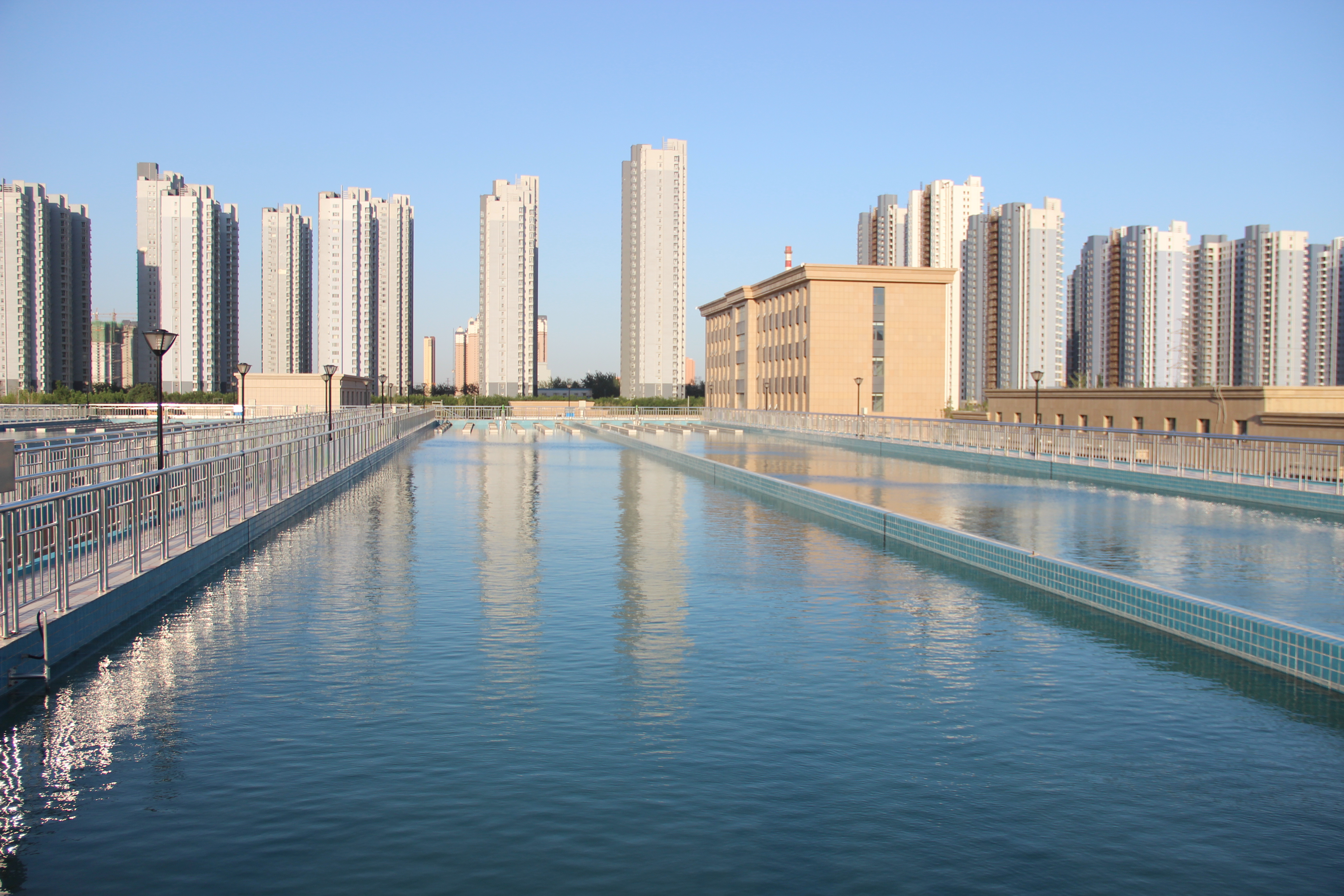 首创股份优势业务稳步拓展,但是未来面临诸多风险