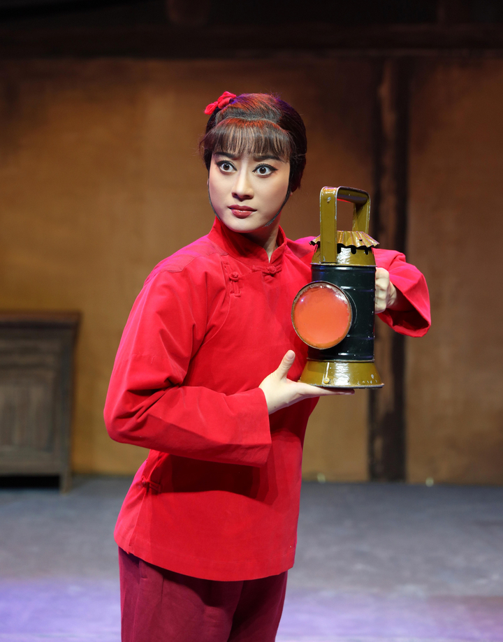 白素贞陈丽俐:跳脱少女"出走"后的回归