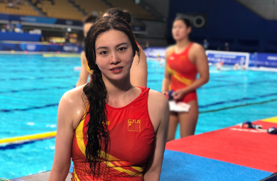 又美又能打!中国女子水球队队长肤白貌美,第二次出战奥运会