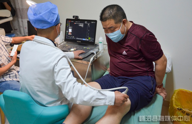 喜迎"两会"展风采 共赴两美新征程 孙俞峰——专心做好医生 用心当好