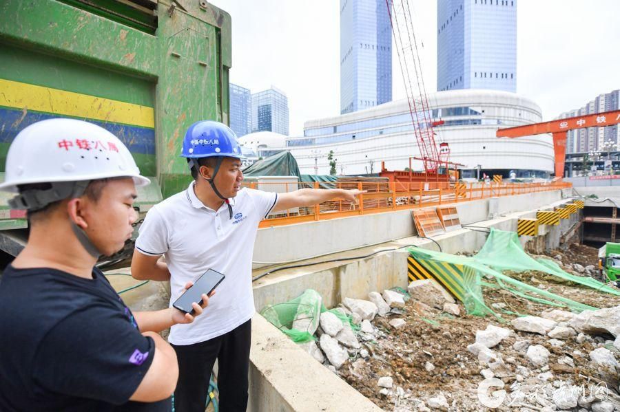 招聘土建項目經理 土建項目經理一個月工資多少