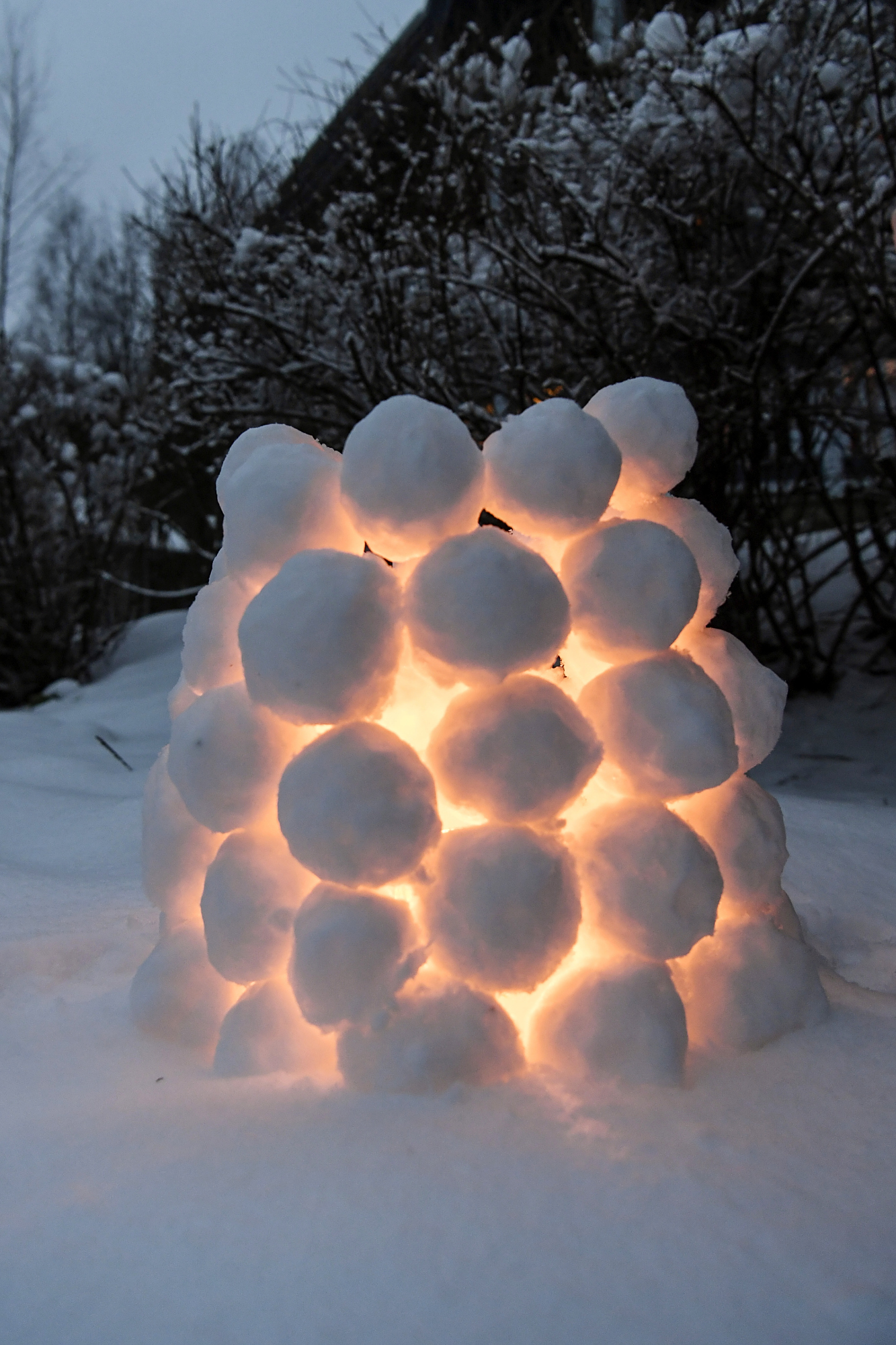 (2)芬兰传统的雪灯